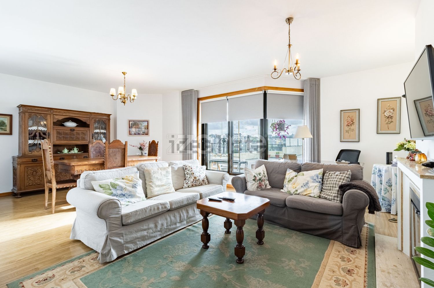 公寓 t3出售在Avenida Engenheiro Arantes e Oliveira, 890 - 客厅