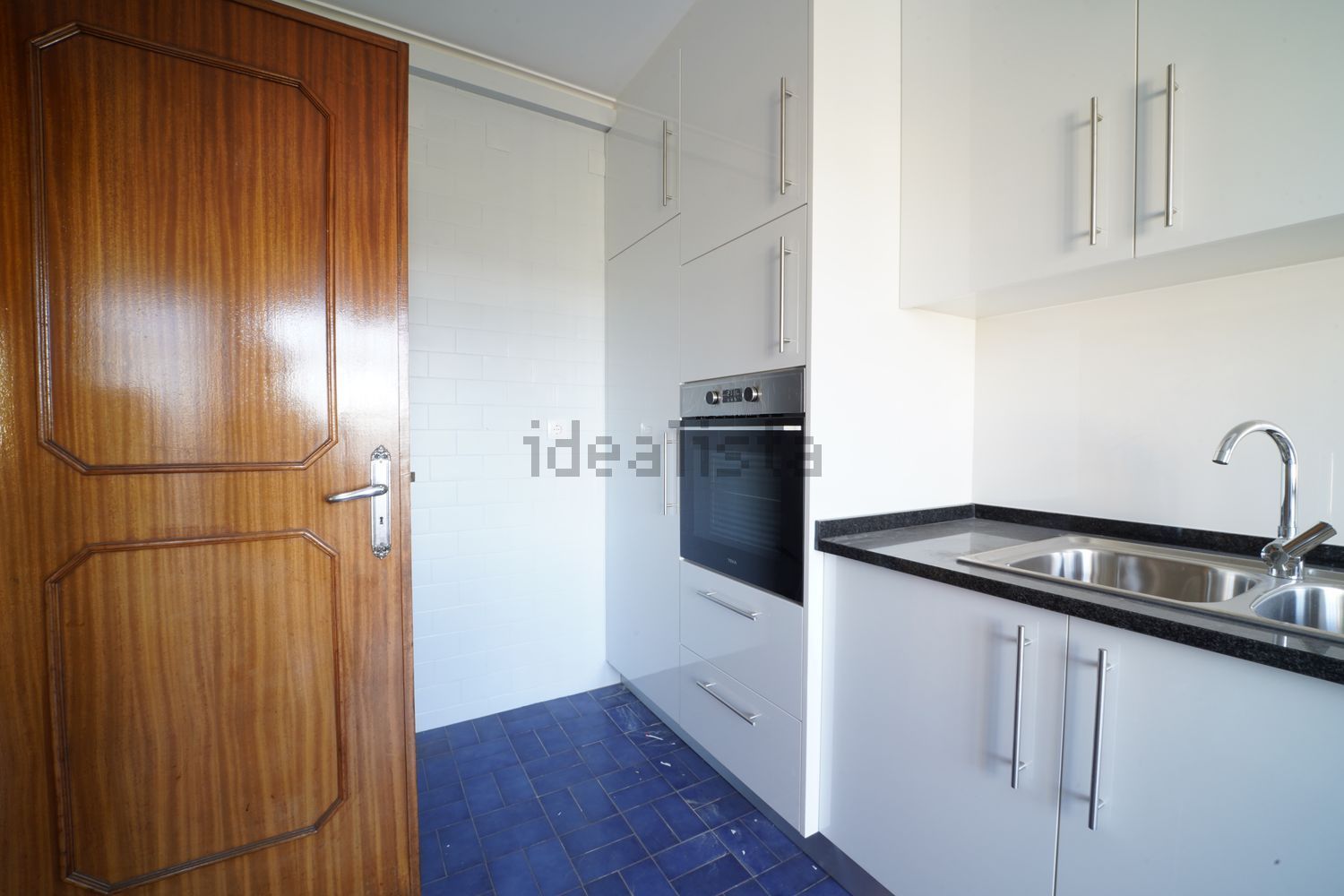公寓 t3出售在Avenida Engenheiro Arantes e Oliveira - 厨房