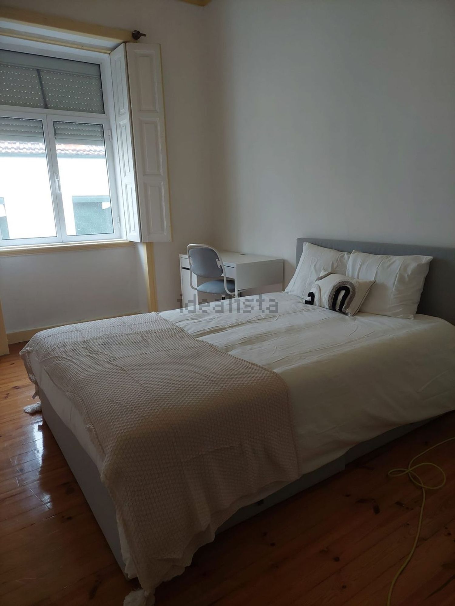 出租房间在Covilhã e Canhoso - 卧室