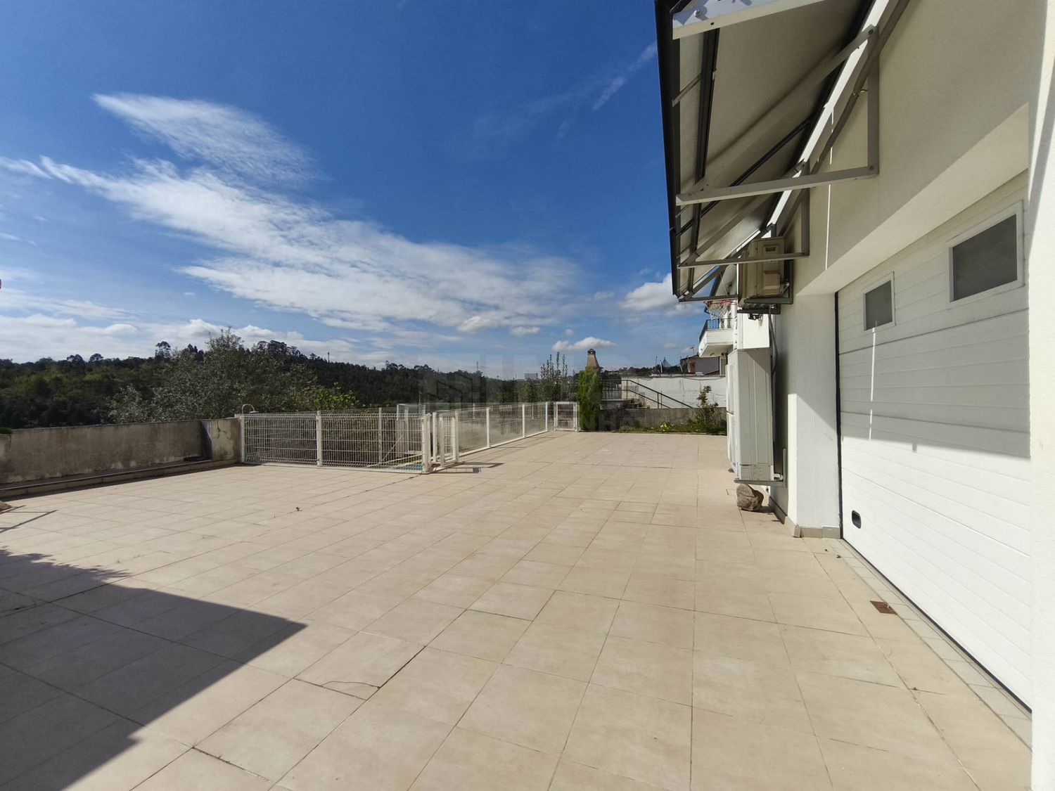小楼房或独栋别墅出售在Santa Clara e Castelo Viegas - 视线