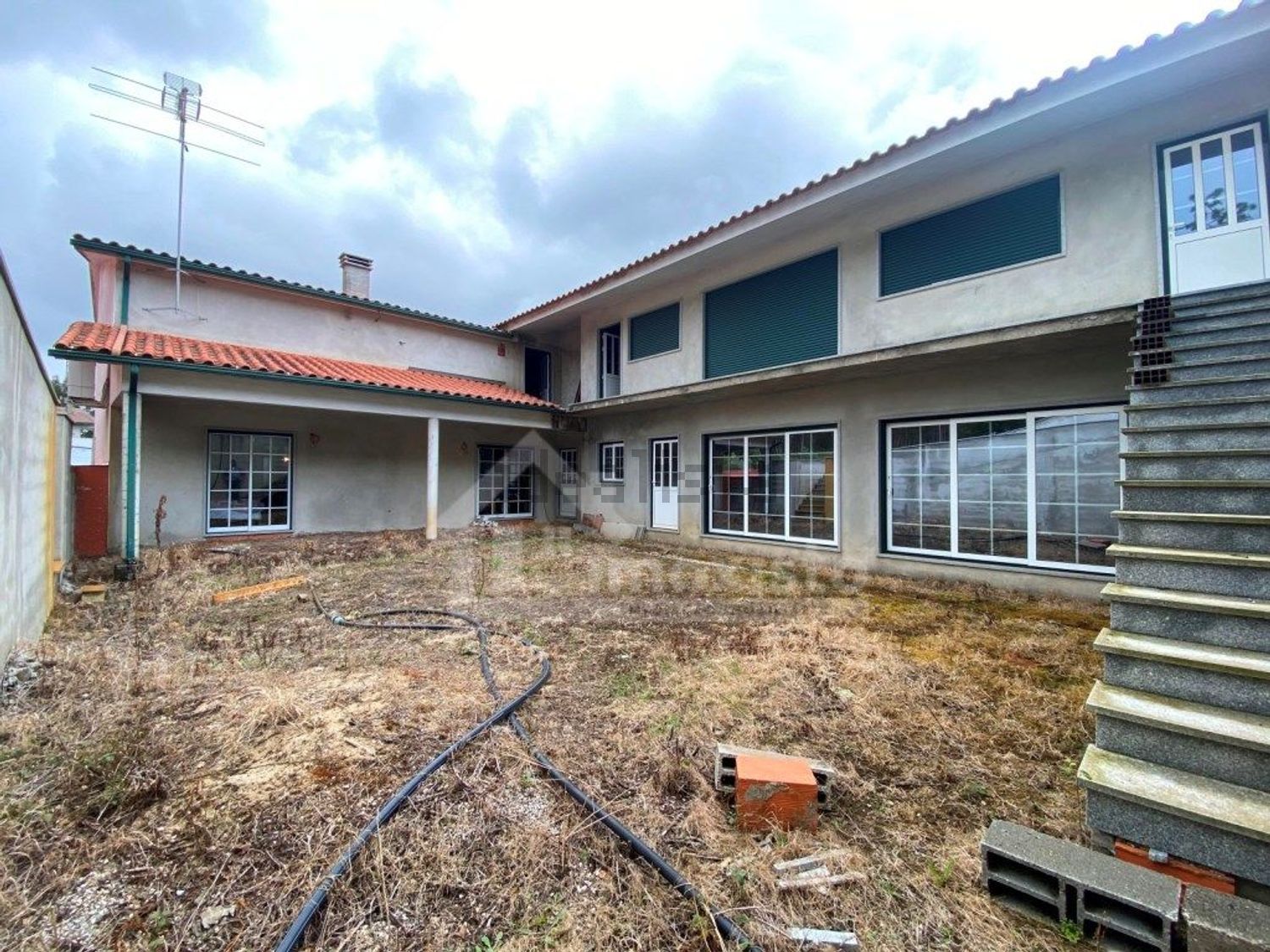 小楼房或独栋别墅出售在Figueiró dos Vinhos e Bairradas - 外立面
