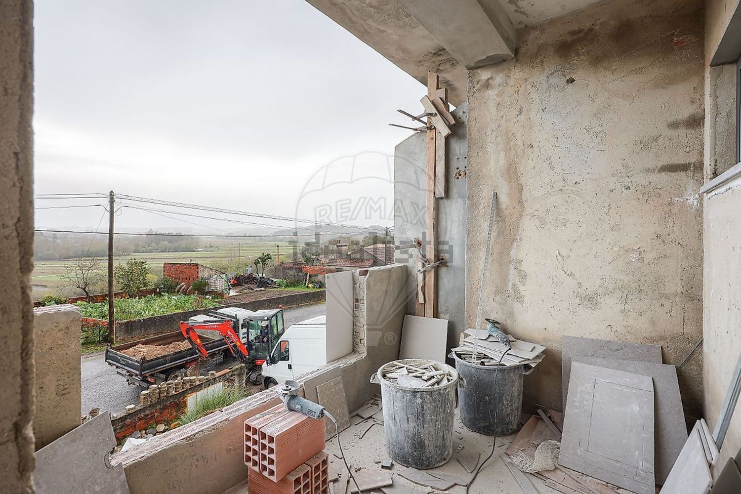 小楼房或独栋别墅出售在Eixo e Eirol - 照片