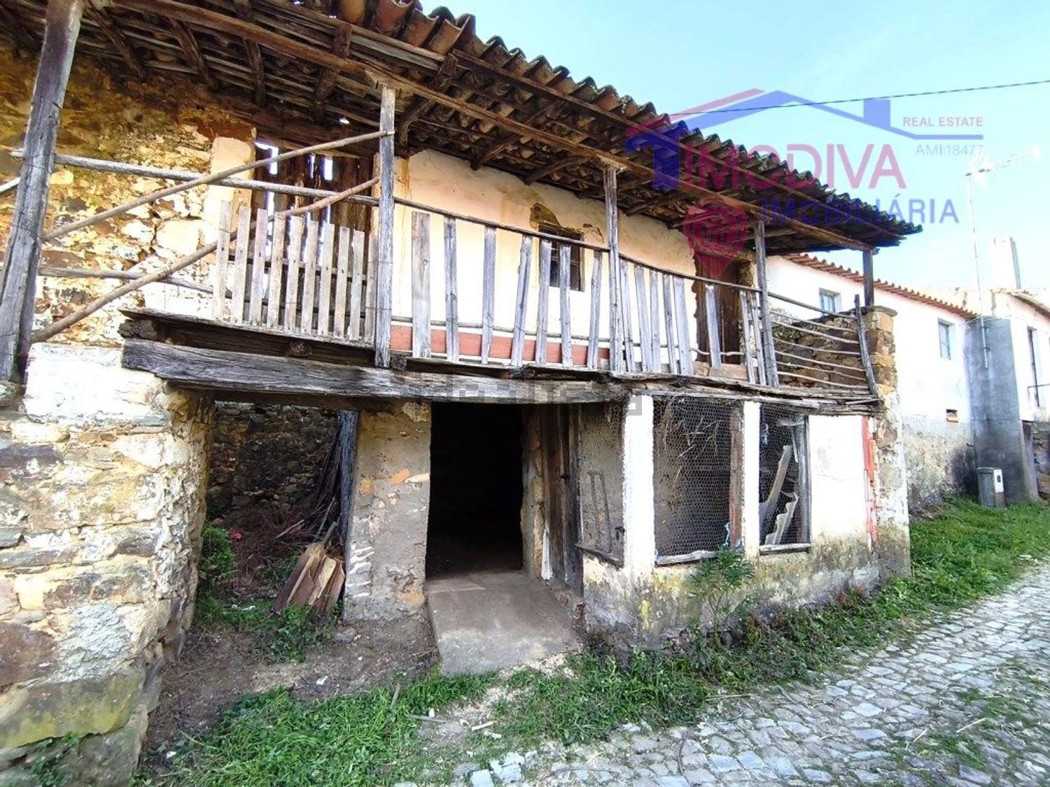 小楼房或独栋别墅出售在Figueiró dos Vinhos e Bairradas - 外立面