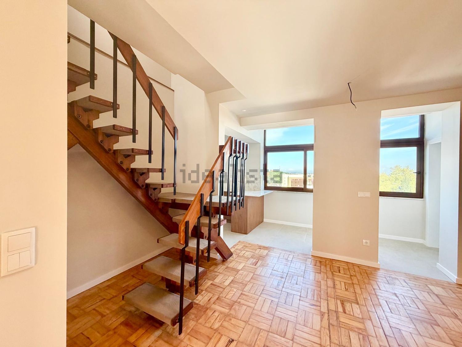 出租复式公寓在Avenida Bissaya Barreto - 详情