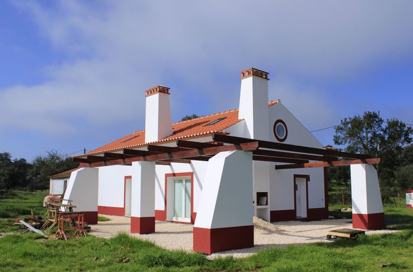 小楼房或独栋别墅出售Santiago do Cacém