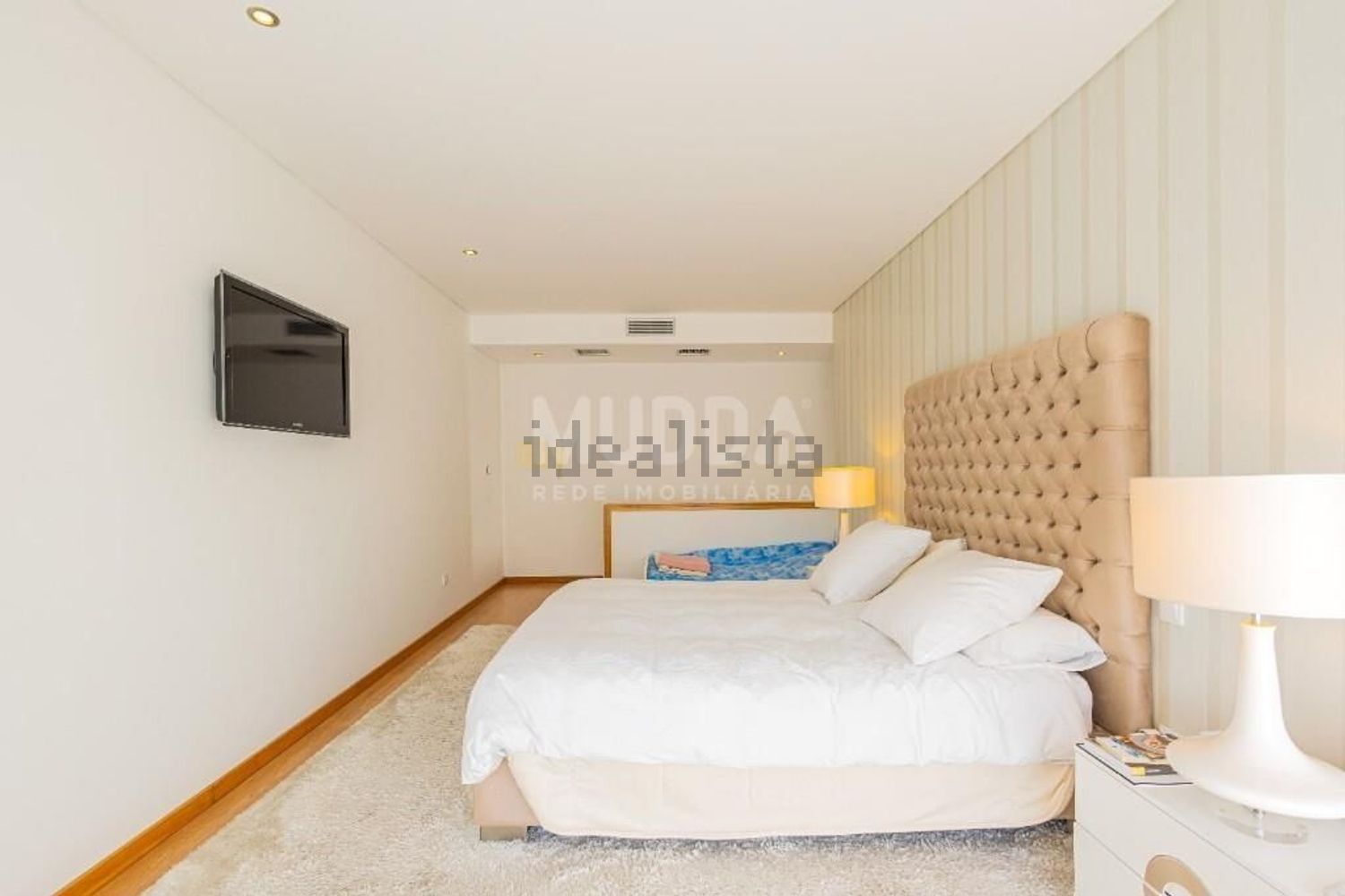 小楼房或独栋别墅出售在Rua do Vale dos Pinheiros s/n - 卧室