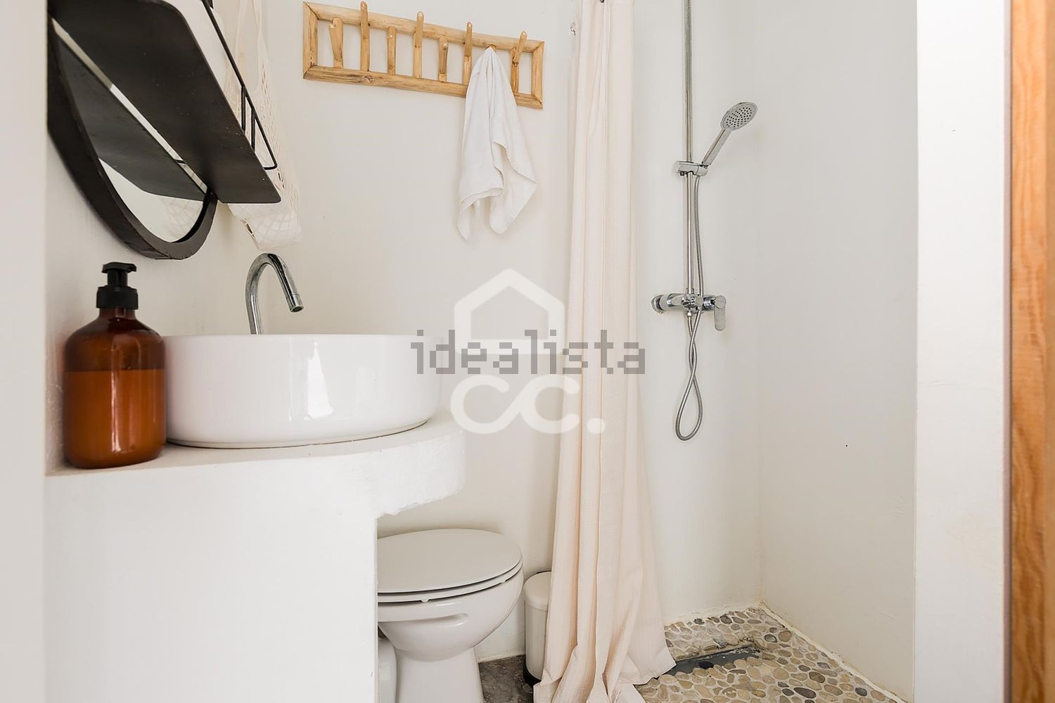 小楼房或独栋别墅出售在Rua dos Lavradores, 23 - 卫生间
