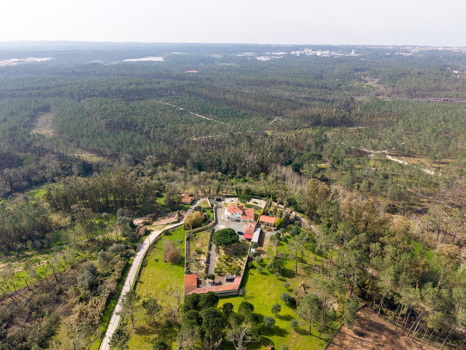 小楼房或独栋别墅出售在Pataias e Martingança - 视线