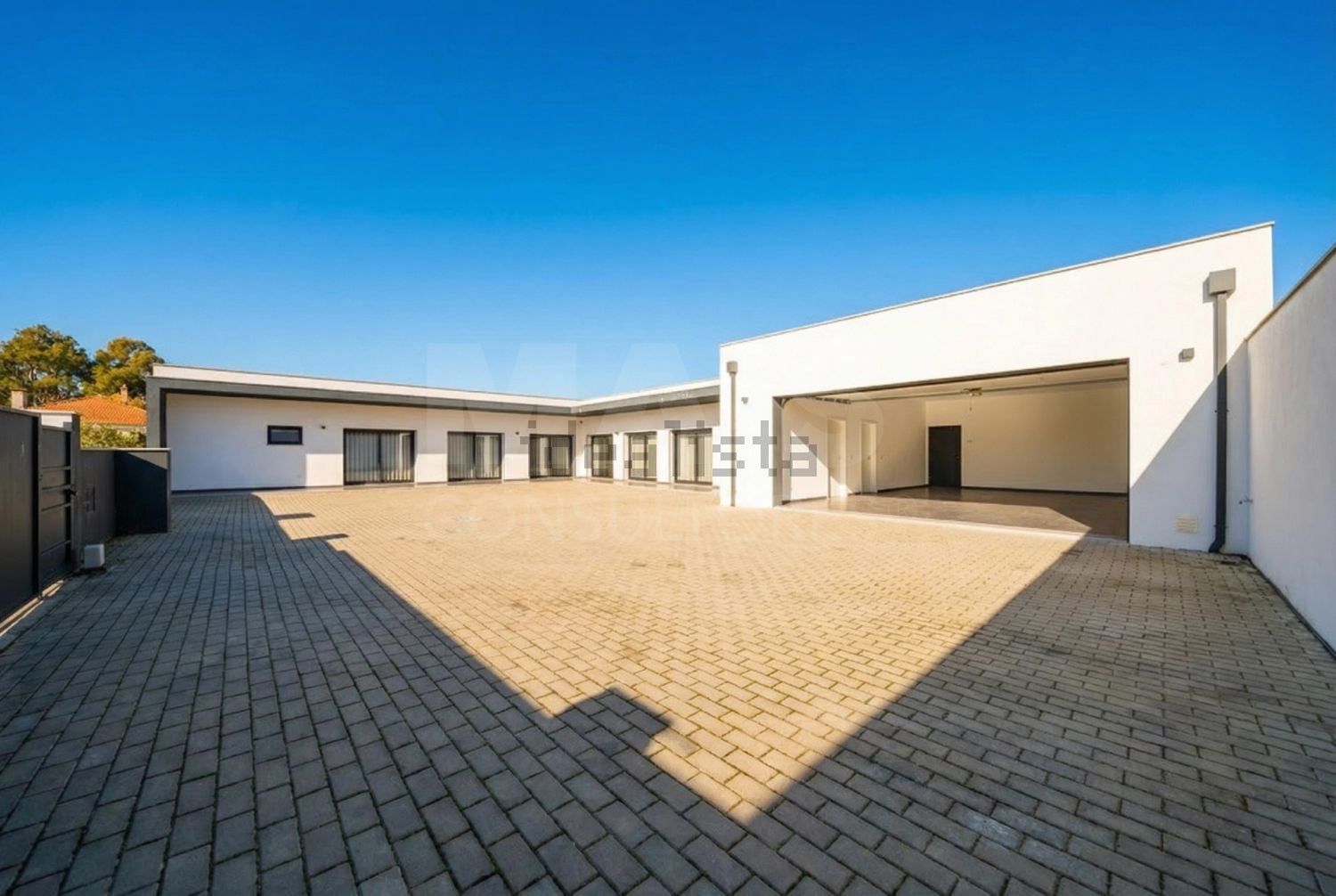 小楼房或别墅出售在Évora de Alcobaça - 外立面