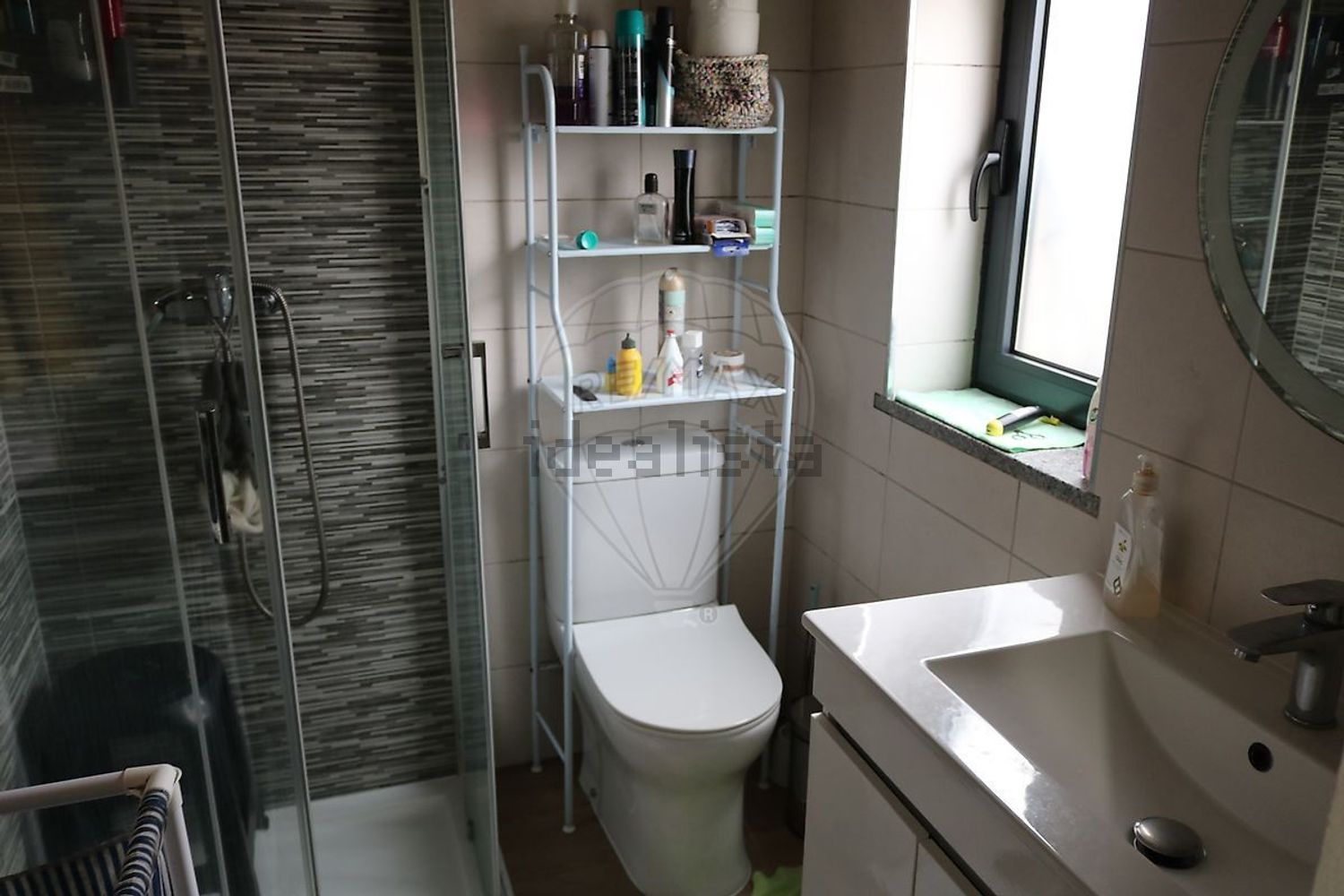 小楼房或独栋别墅出售在Arazede - 卫生间