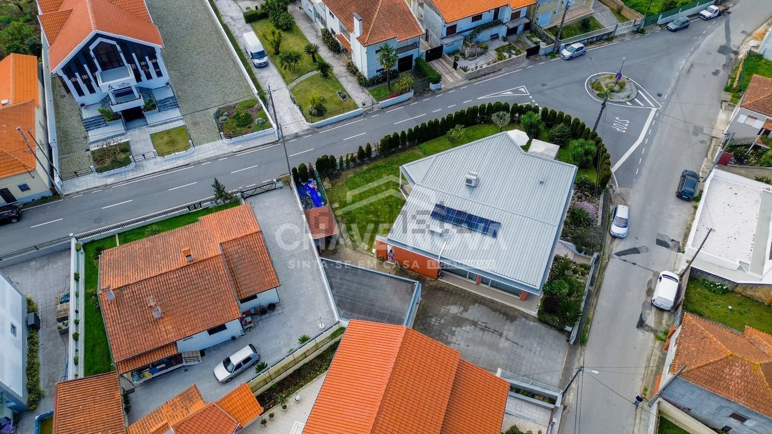 小楼房或独栋别墅出售在Rua Paço - 游泳池
