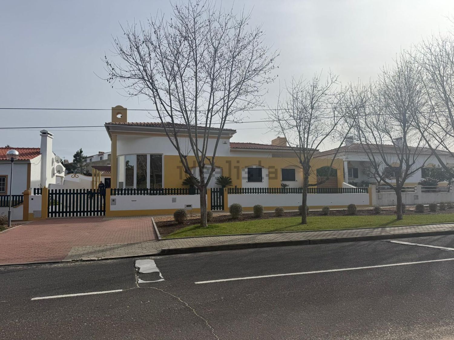 小楼房或独栋别墅出售Vila Nova de santo Andre - 外立面
