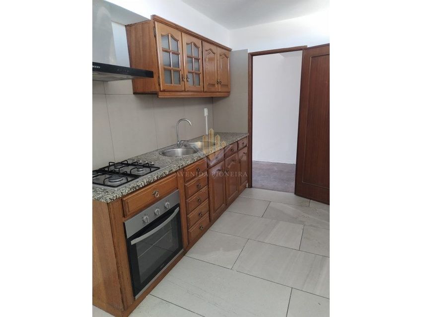 公寓 t3出售在Rua António Carvalho Serra