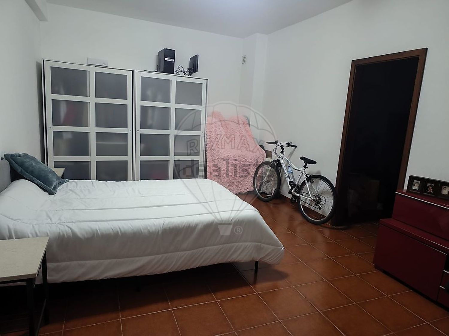 小楼房或独栋别墅出售在Rua da Ameixoieirinha - 卧室