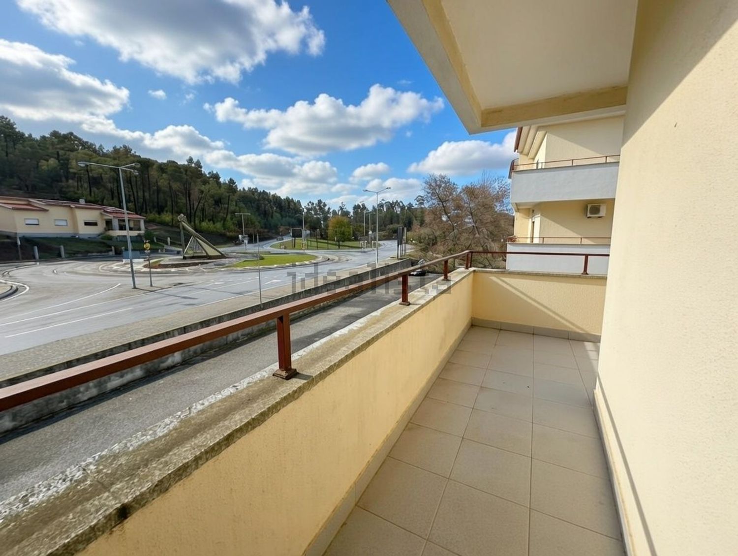 出租公寓 t3在Estrada da Lameira N.1, Edf.barroqueiras II - Bloc a – 1 Esq. 2, 1 - 阳台