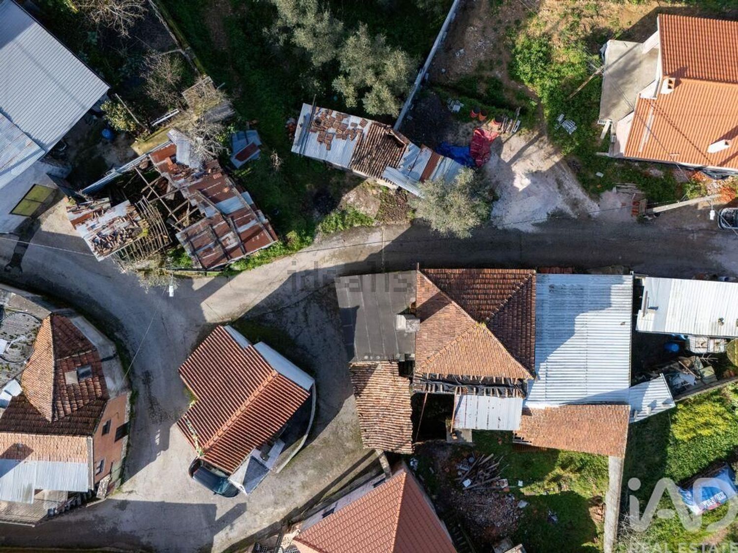 小楼房或独栋别墅出售在Penacova - 外立面