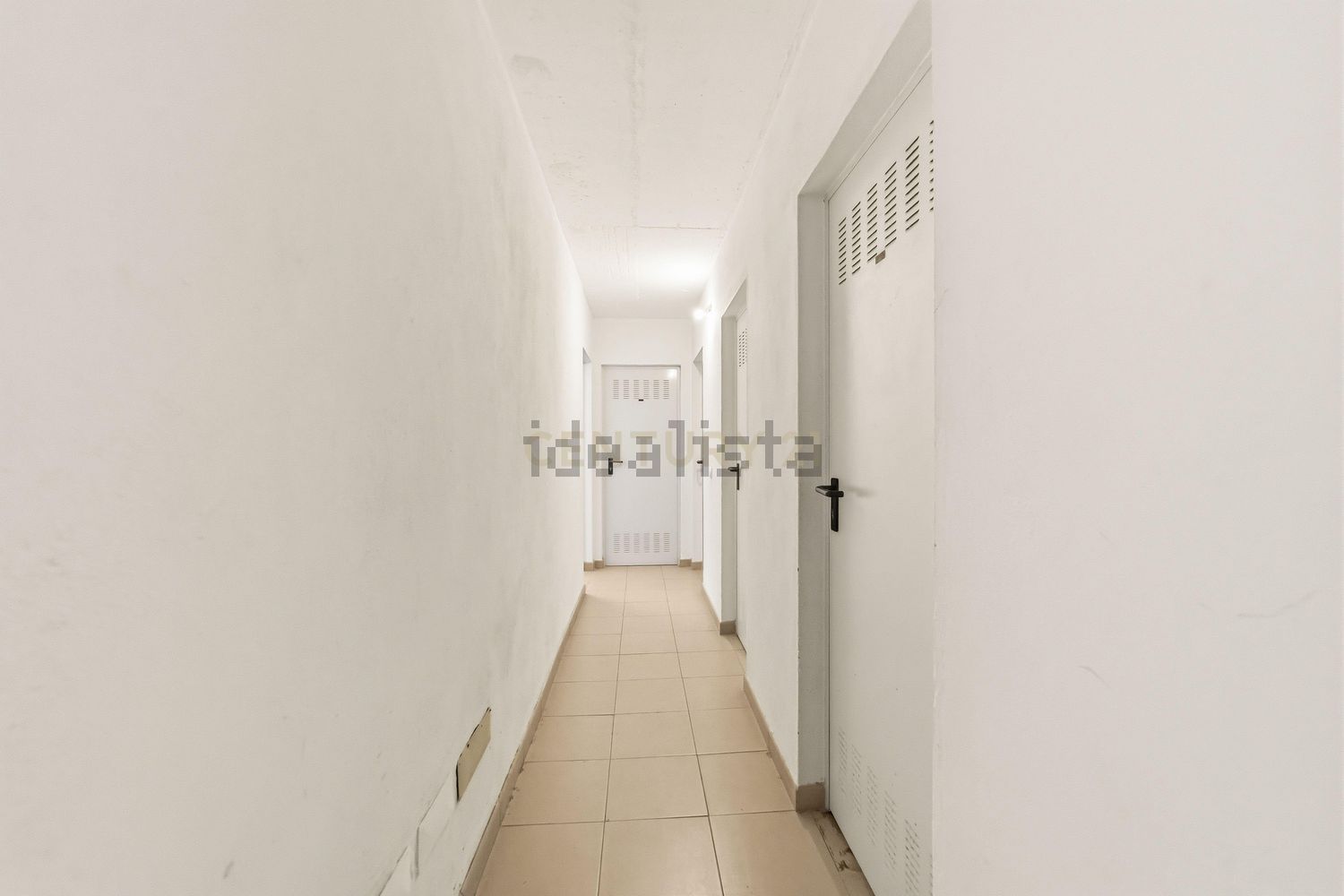 公寓 t3出售在Rua do Algarve, 17 - 过道