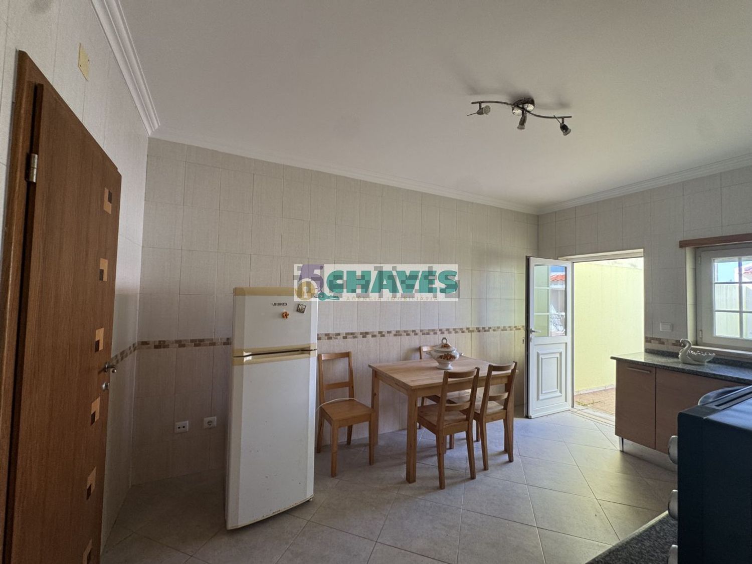 小楼房出售在Ferrel - 客厅