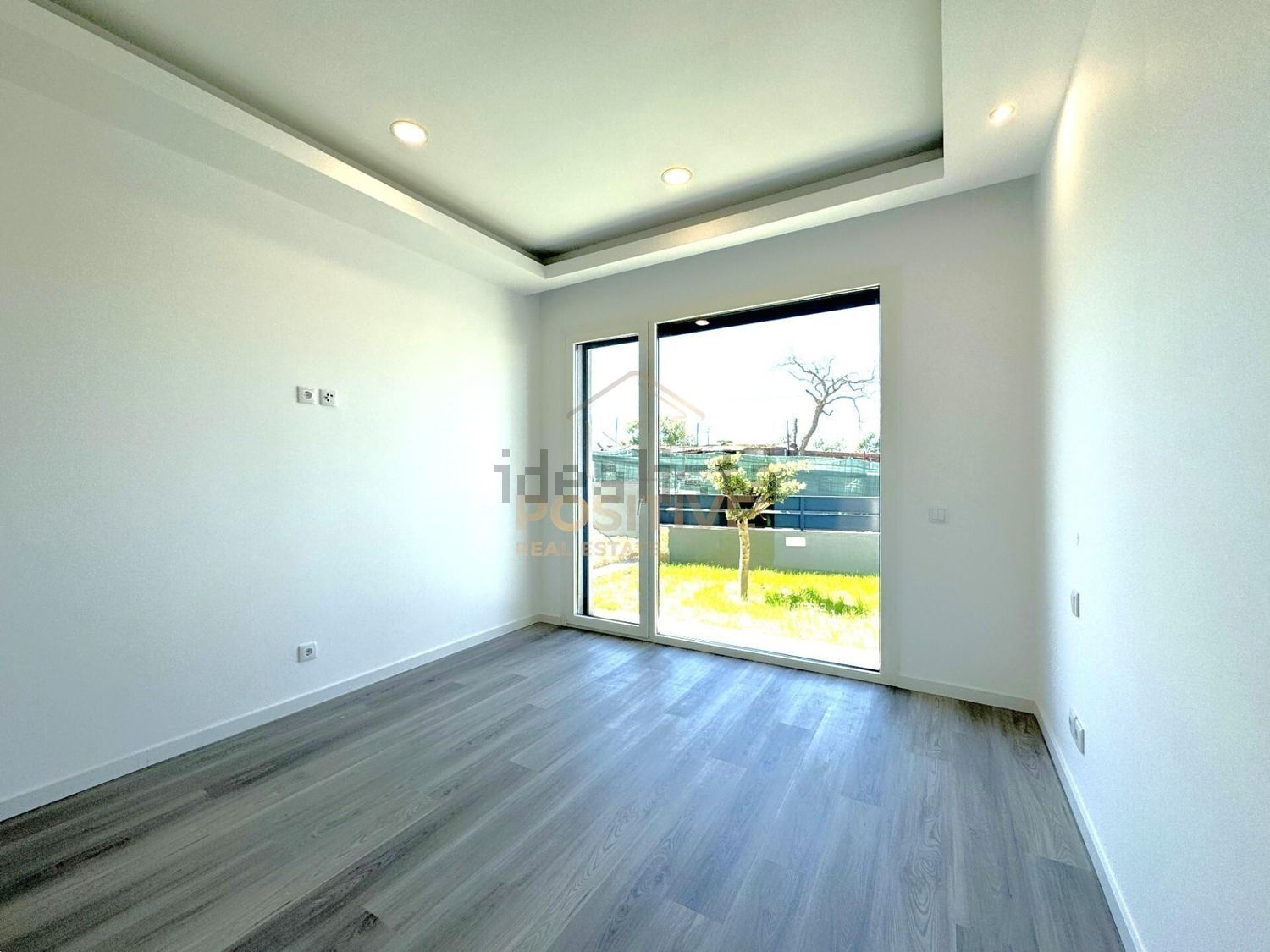 小楼房或独栋别墅出售在Rua dos Pinheiros - 居住