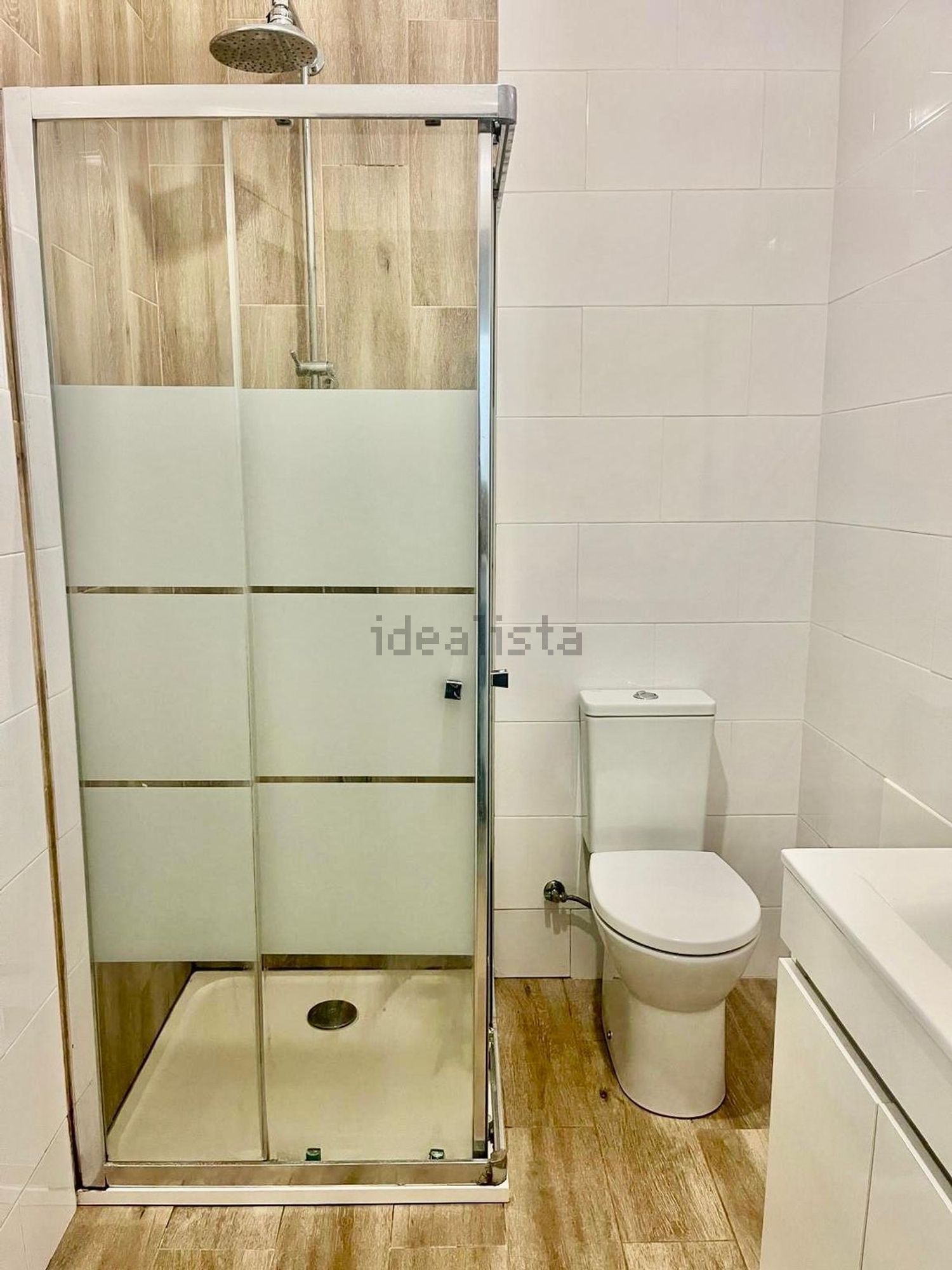 出租小楼房或独栋别墅在Rua Comércio, 1507 - 卫生间