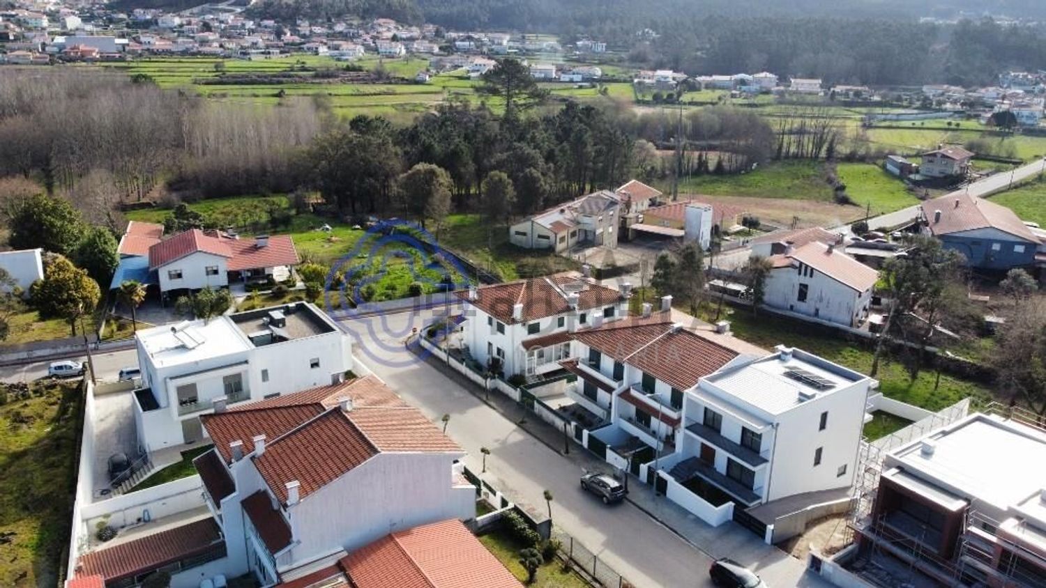 双拼别墅出售在Avenida Senhora da Ribeira s/n - 照片