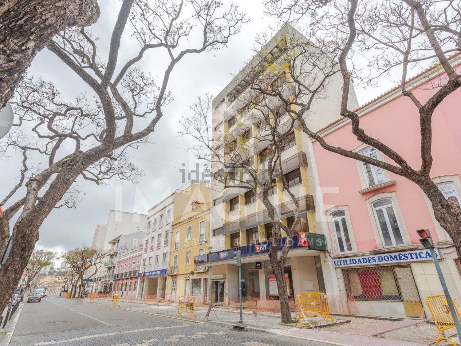 公寓 t3出售在Avenida 5 de Outubro, 8 - 外立面