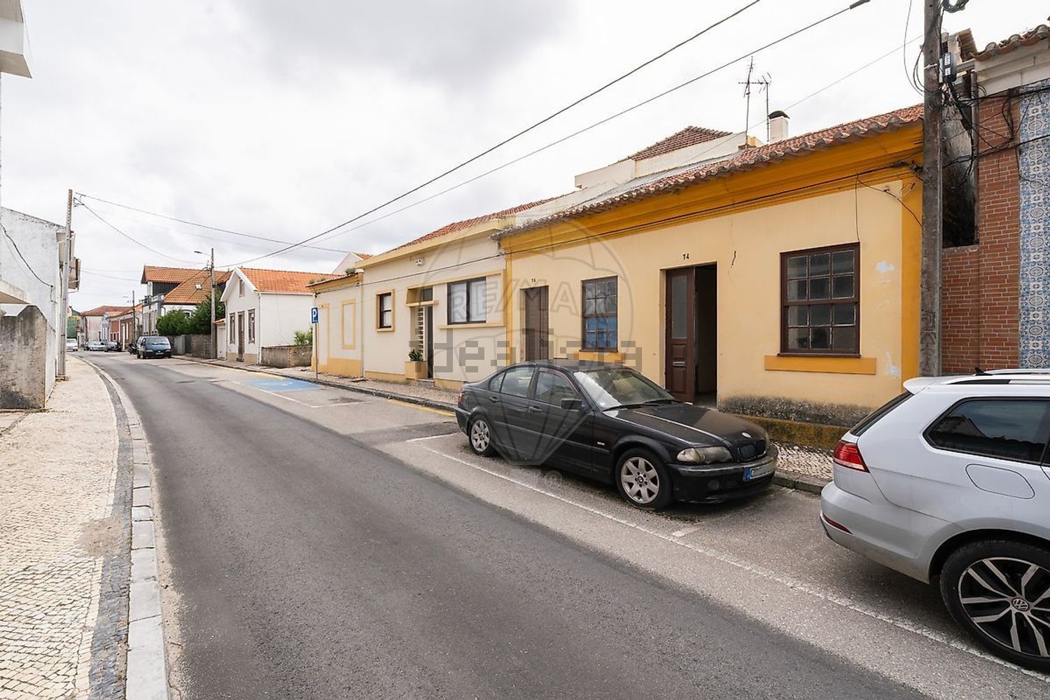 小楼房或独栋别墅出售在Rua de Cimo de Vila - 外立面