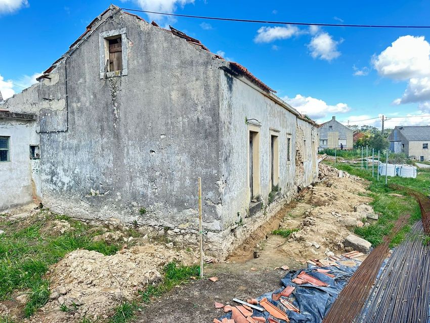 小楼房或独栋别墅出售在Rua da Escola s/n