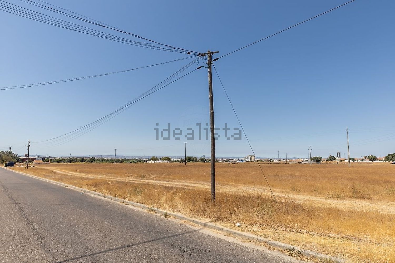 小楼房或独栋别墅出售在Rua da Agricultura - 照片