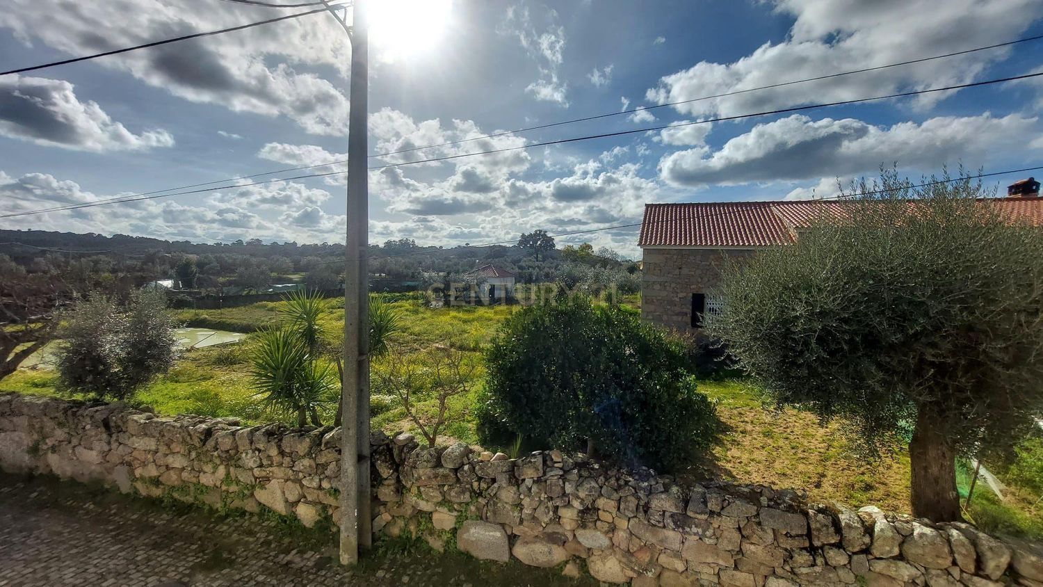 小楼房或独栋别墅出售在Rua da Estrada, 3 - 花园