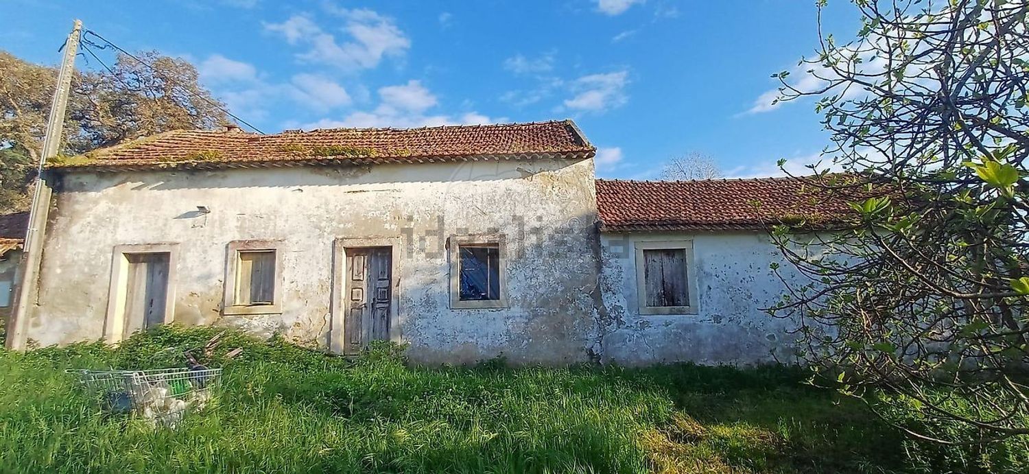小楼房或独栋别墅出售在Évora de Alcobaça - 外立面