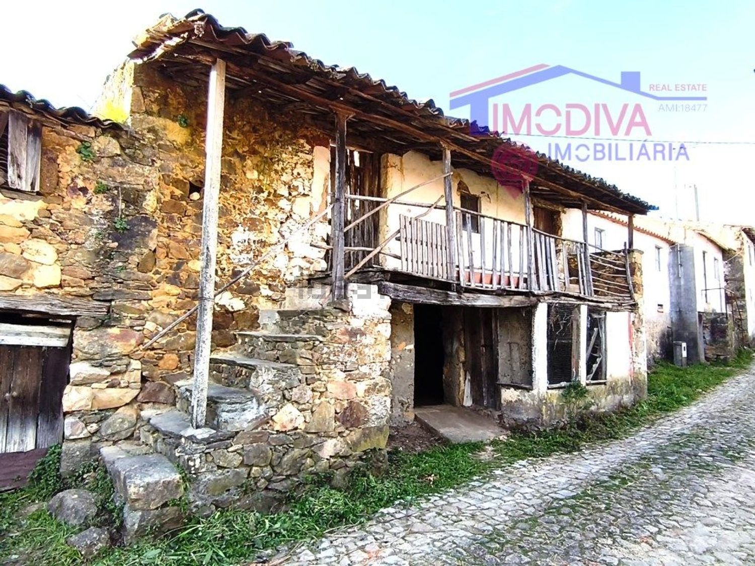 小楼房或独栋别墅出售在Figueiró dos Vinhos e Bairradas - 外立面