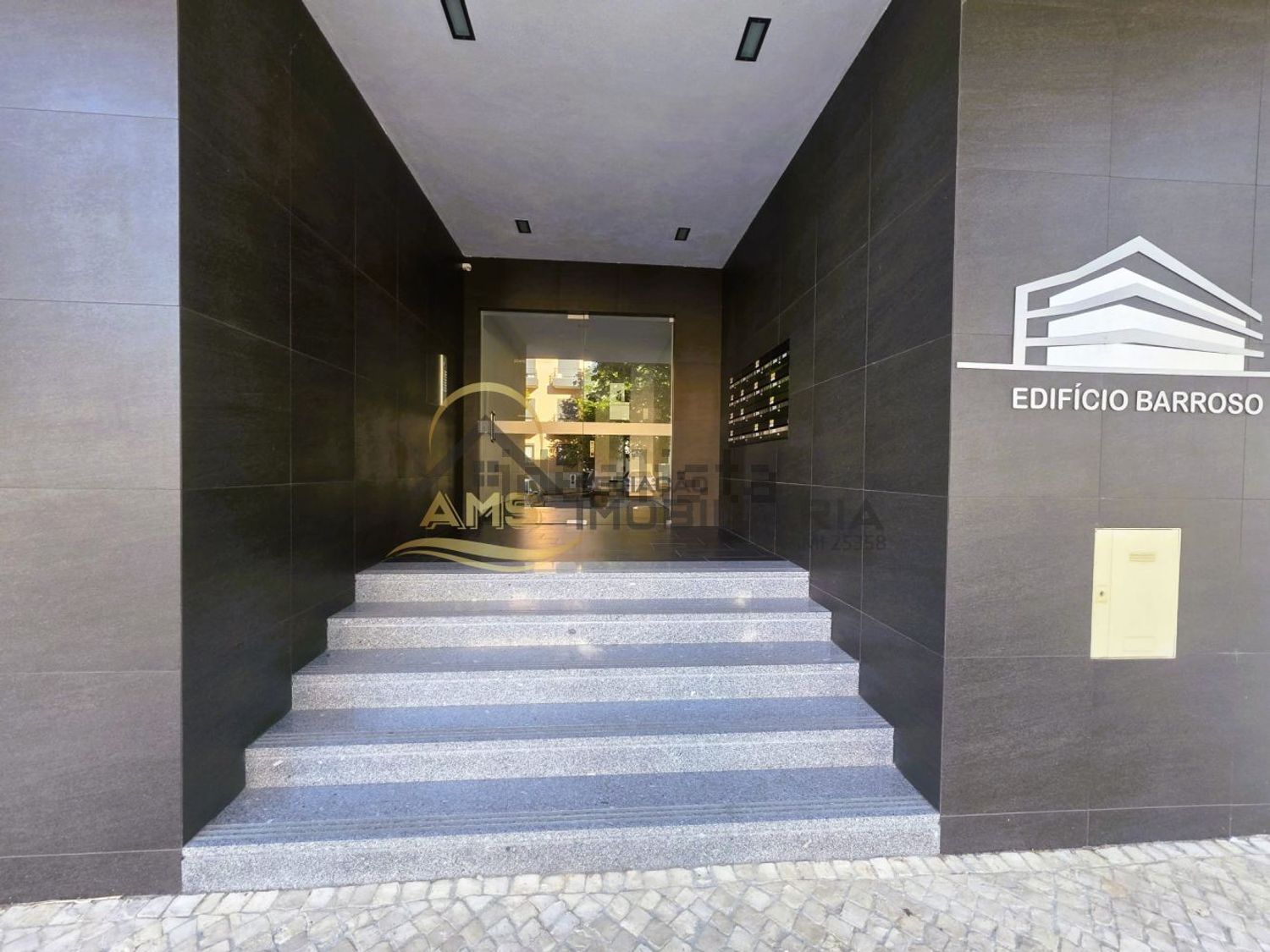 公寓 t3出售在Rua D - Urbanização Quinta do Barroso, 5 - 过道