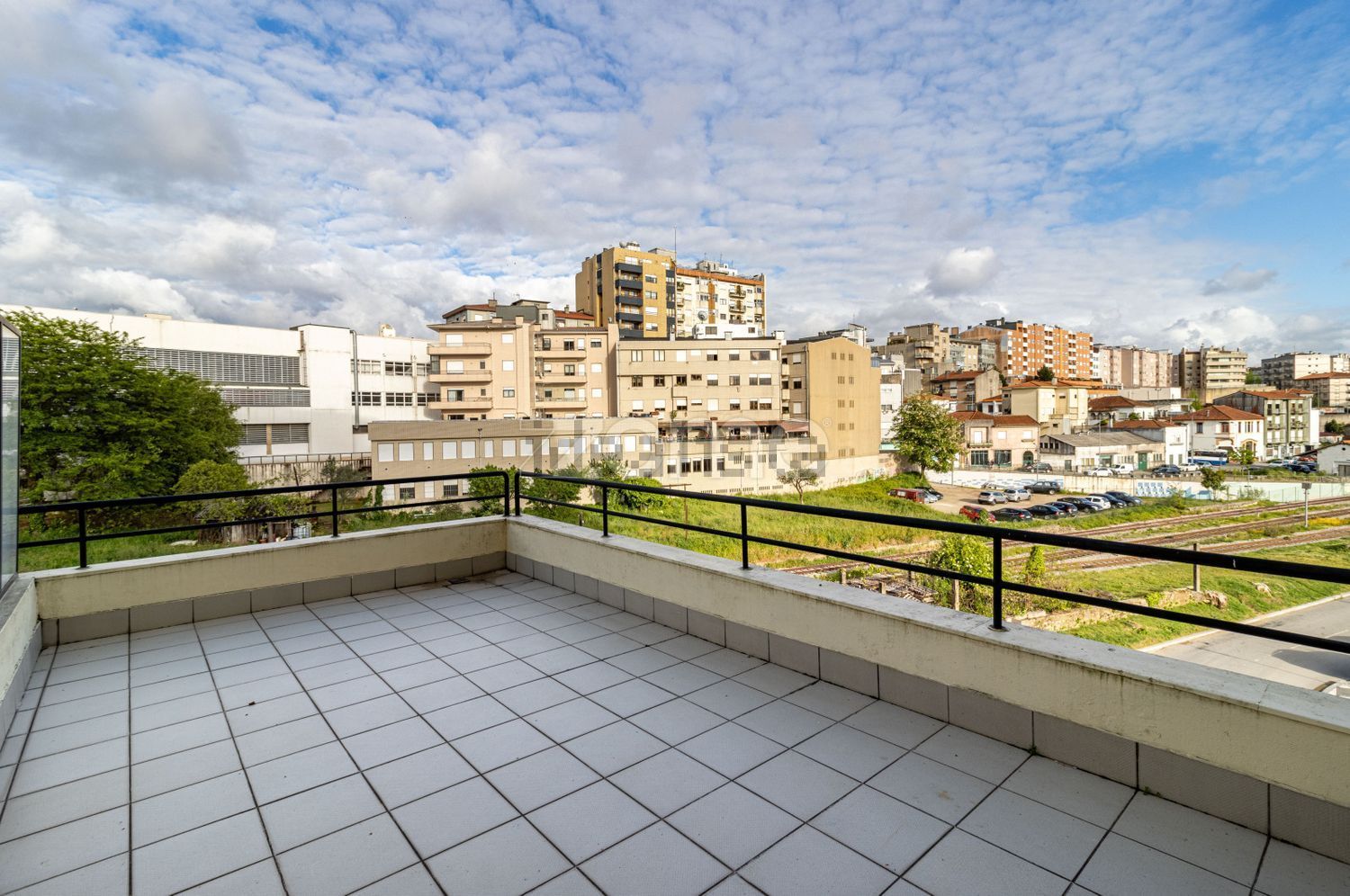 公寓 t3出售在Avenida Engenheiro Arantes e Oliveira, 890 - 院子