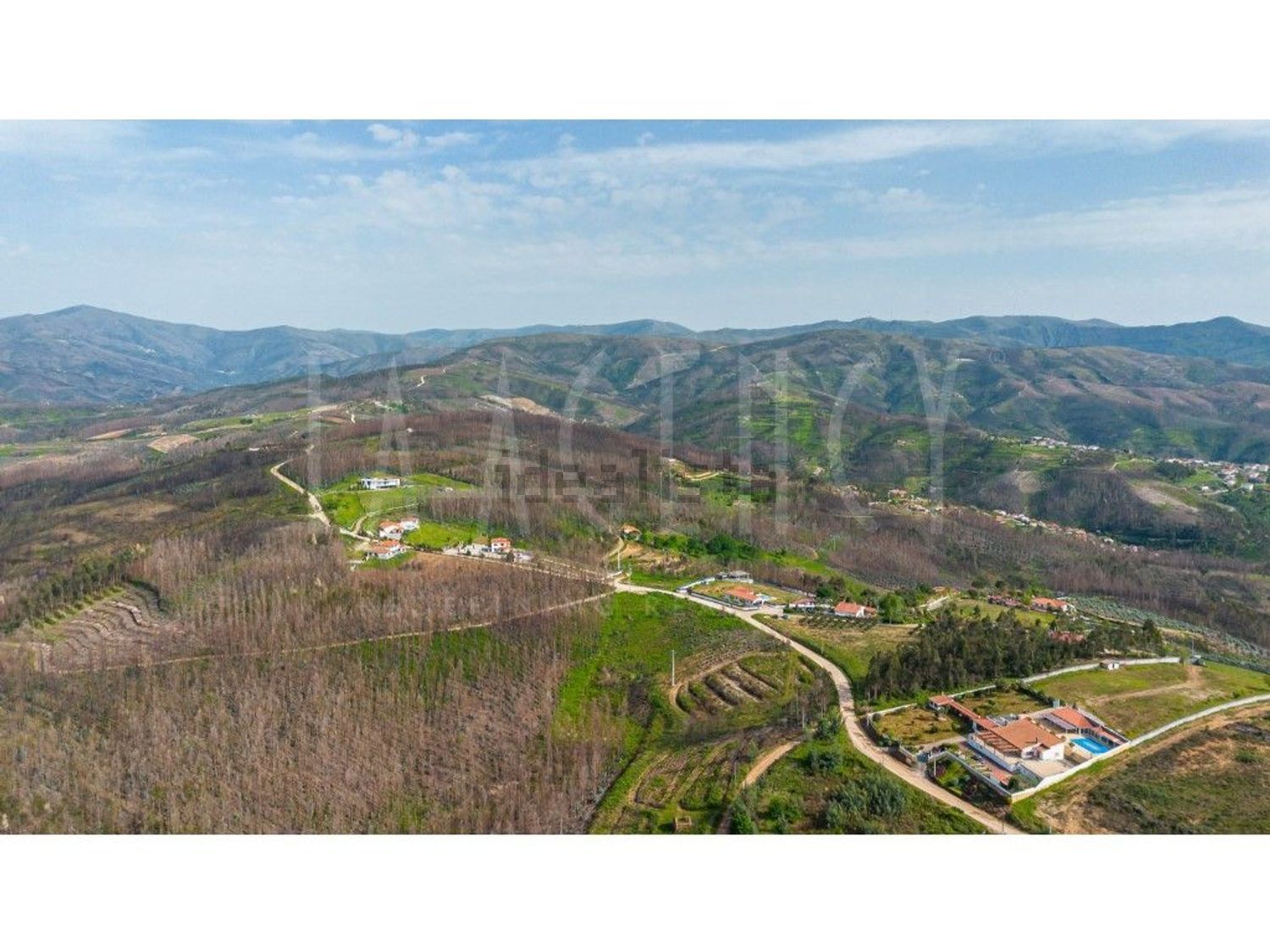 小楼房或独栋别墅出售在Vila Cova de Alva e Anceriz - 视线