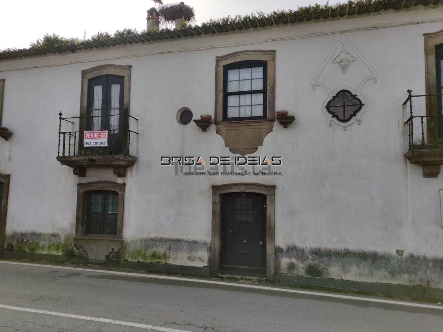 小楼房或独栋别墅出售在Rua Doutor Alfredo Coelho de Magalhães, 1319 - 视线