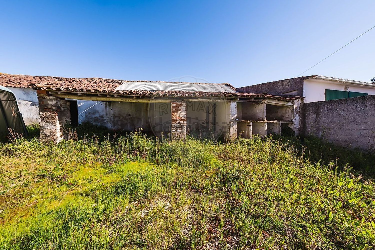 小楼房或独栋别墅出售在Rua do Rossio - 照片