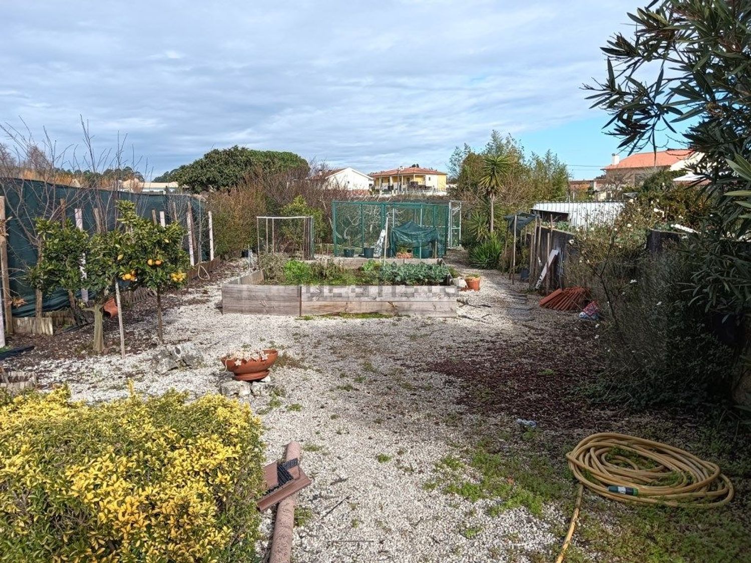 小楼房或独栋别墅出售在Eixo e Eirol - 花园