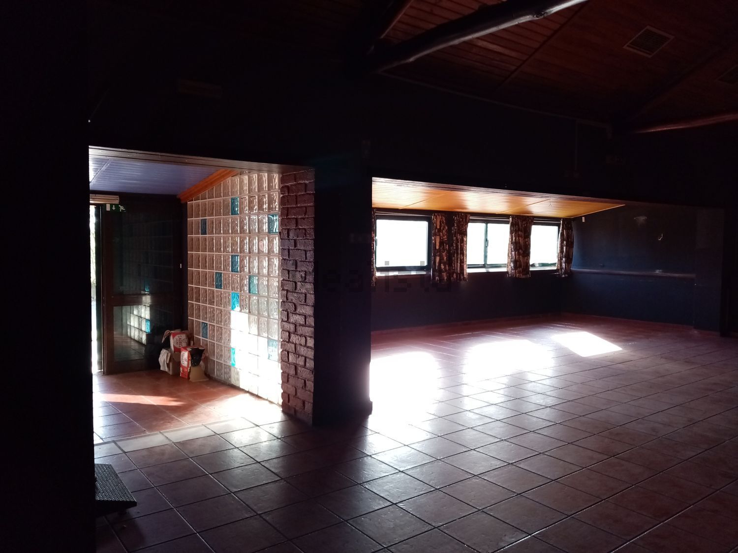 小楼房或独栋别墅出售在Rua do Cais - 前厅