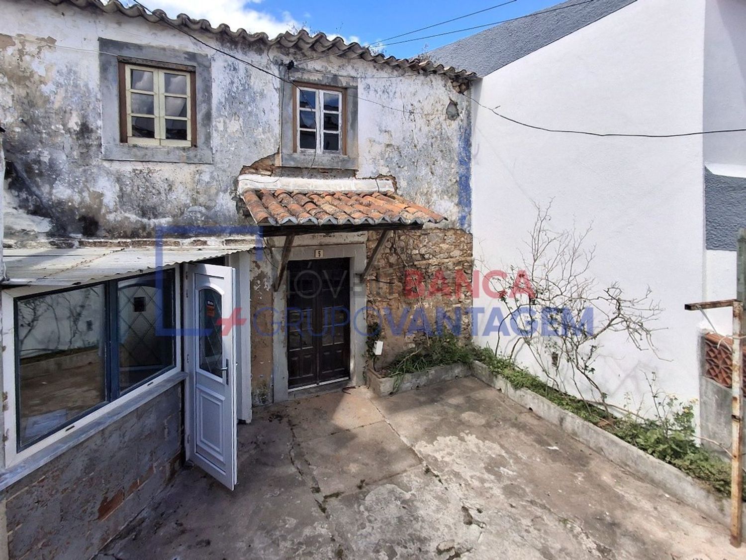 小楼房或独栋别墅出售在A-da-Gorda - 外立面