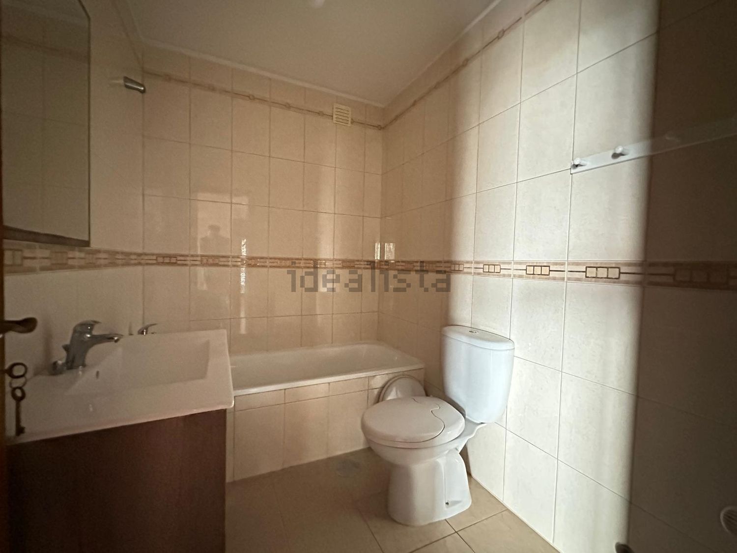 公寓 t2出售在Rua Doutor Miguel França Martins - 卫生间