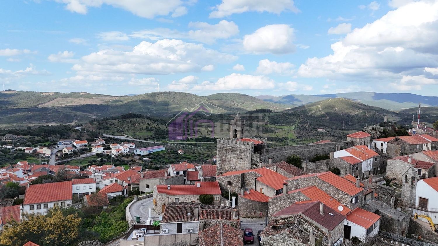 小楼房或独栋别墅出售在Penamacor - 视线