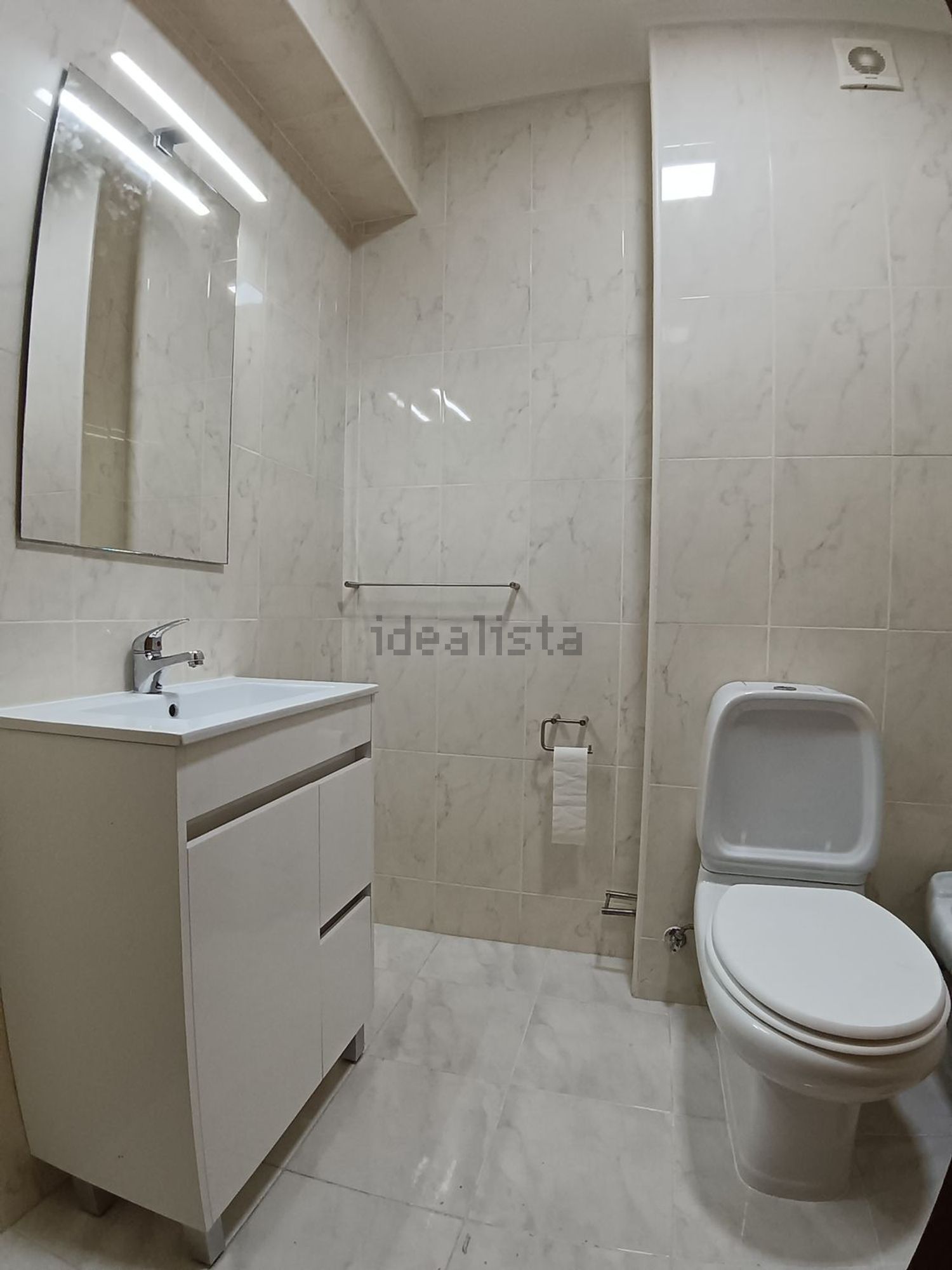 出租公寓 t2在Avenida de Santo António, 113 - 卫生间