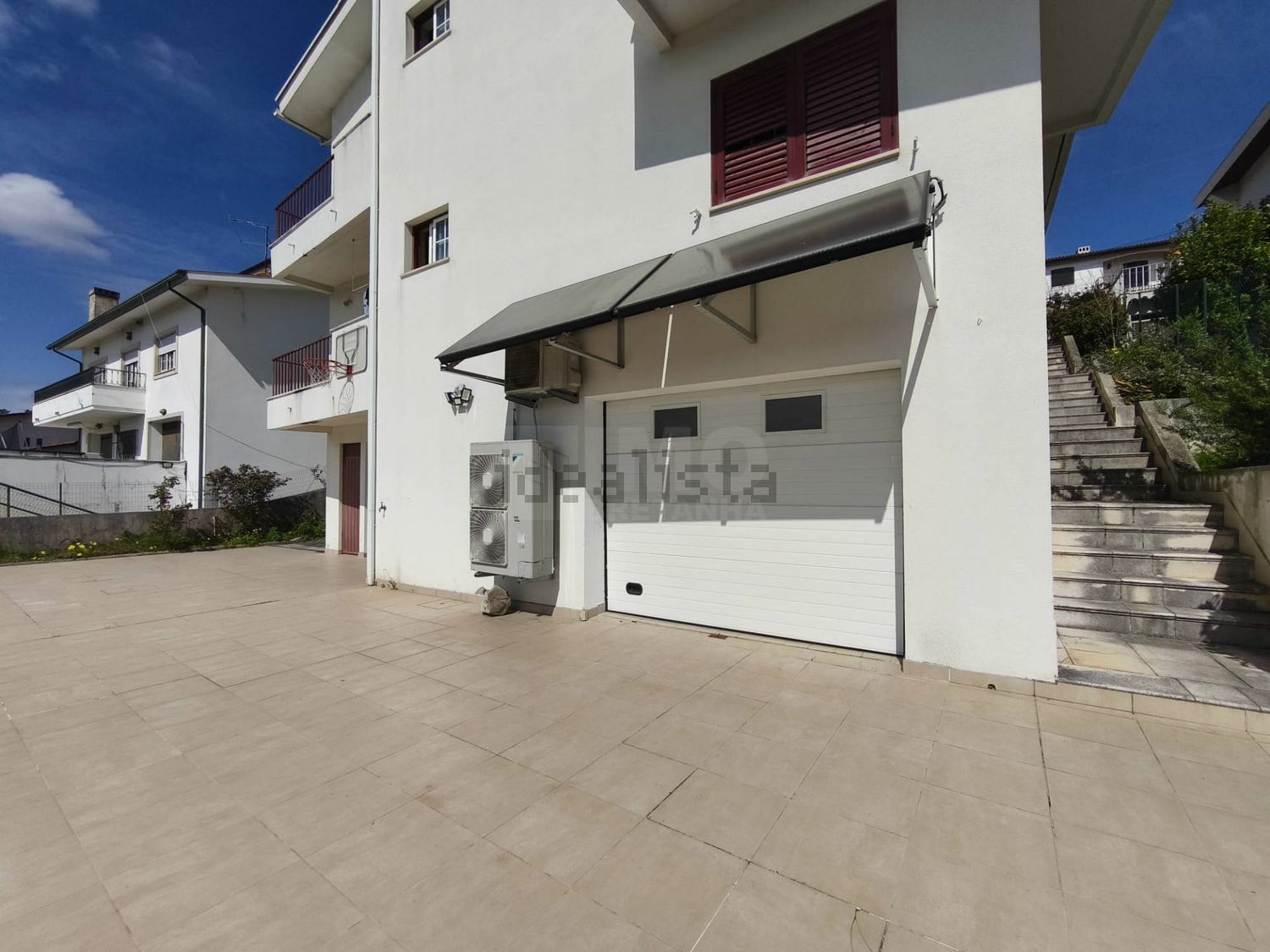 小楼房或独栋别墅出售在Santa Clara e Castelo Viegas - 外立面