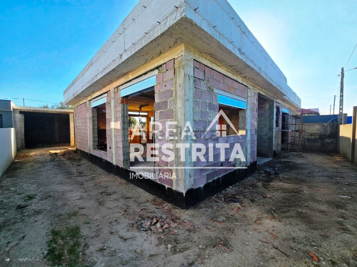 小楼房或独栋别墅出售在Quinta da Marquesa - Vila Amélia - 外立面