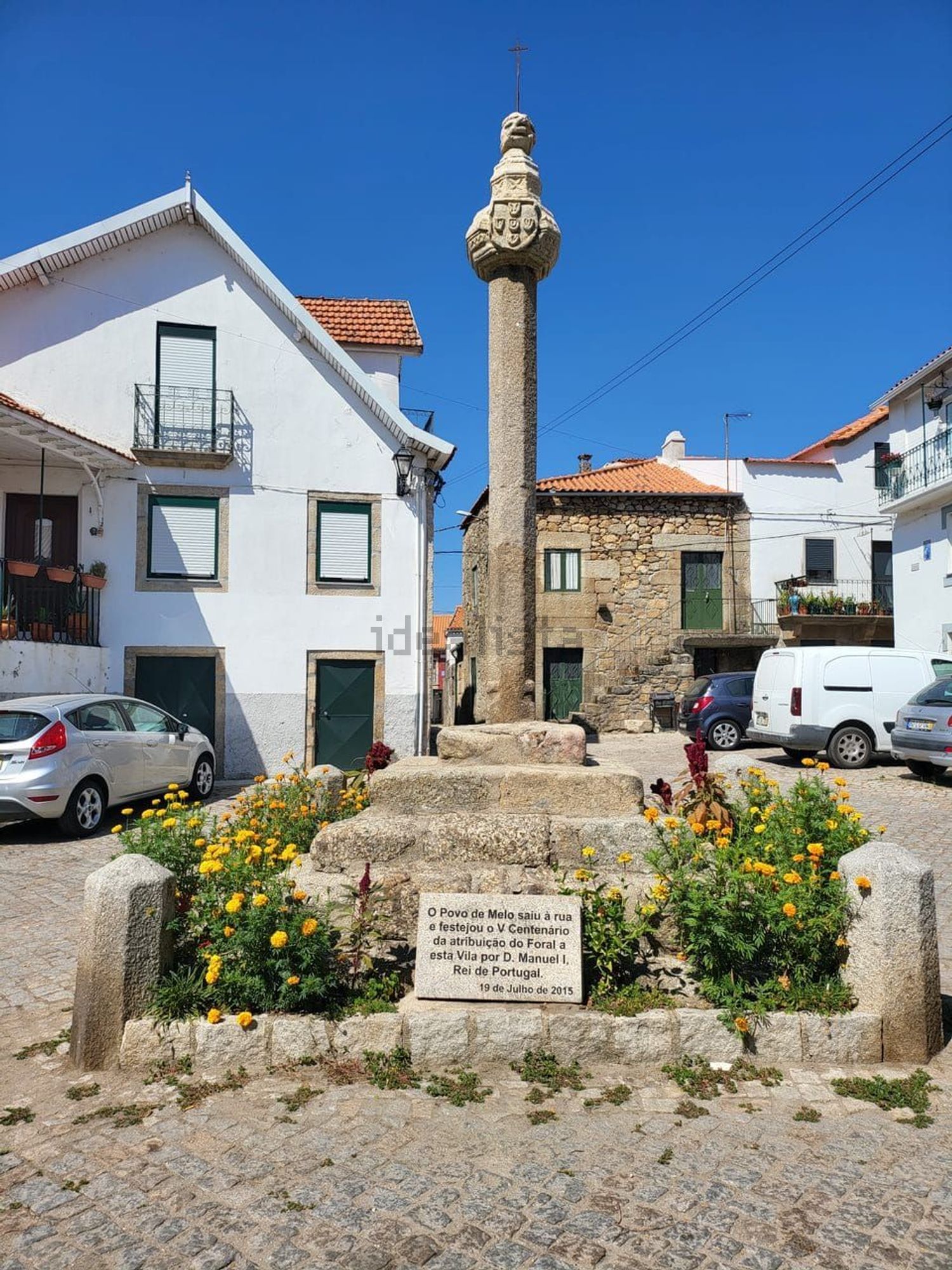 小镇楼房出售在Rua Aquiles GonÇalves, 22 - 外立面