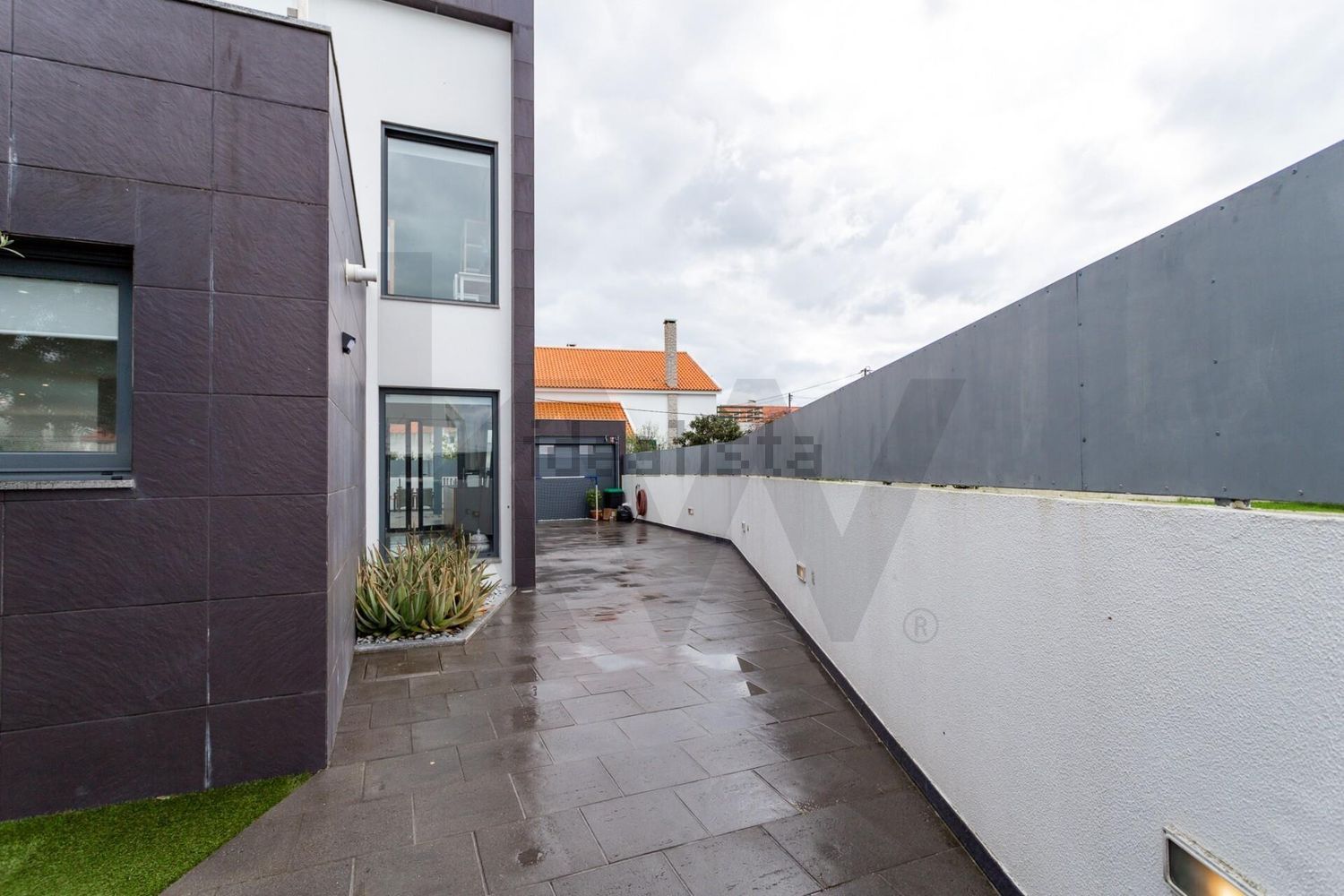 出租小楼房或独栋别墅在Rua Vinhas da Guarda s/n - 视线