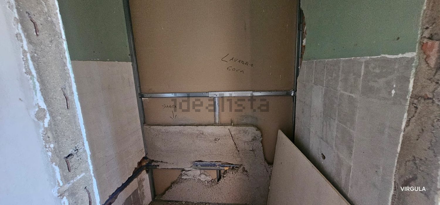 小楼房或独栋别墅出售在Rua de Santo António, 12 - 卫生间