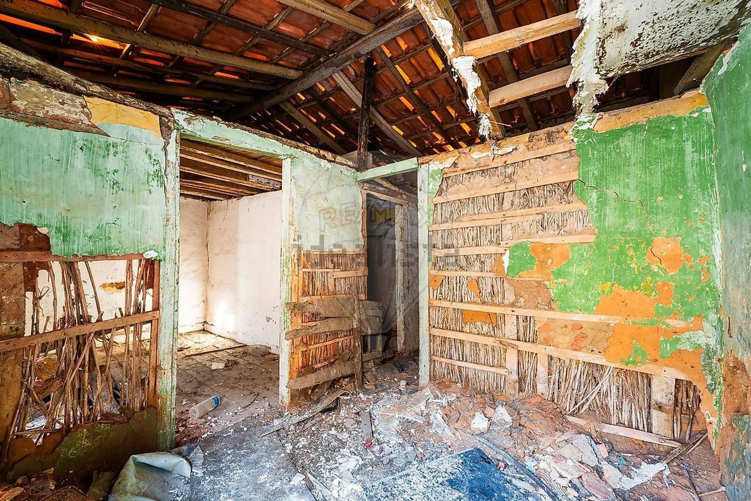 小楼房或独栋别墅出售在Avenida Universidade de Coimbra - 照片