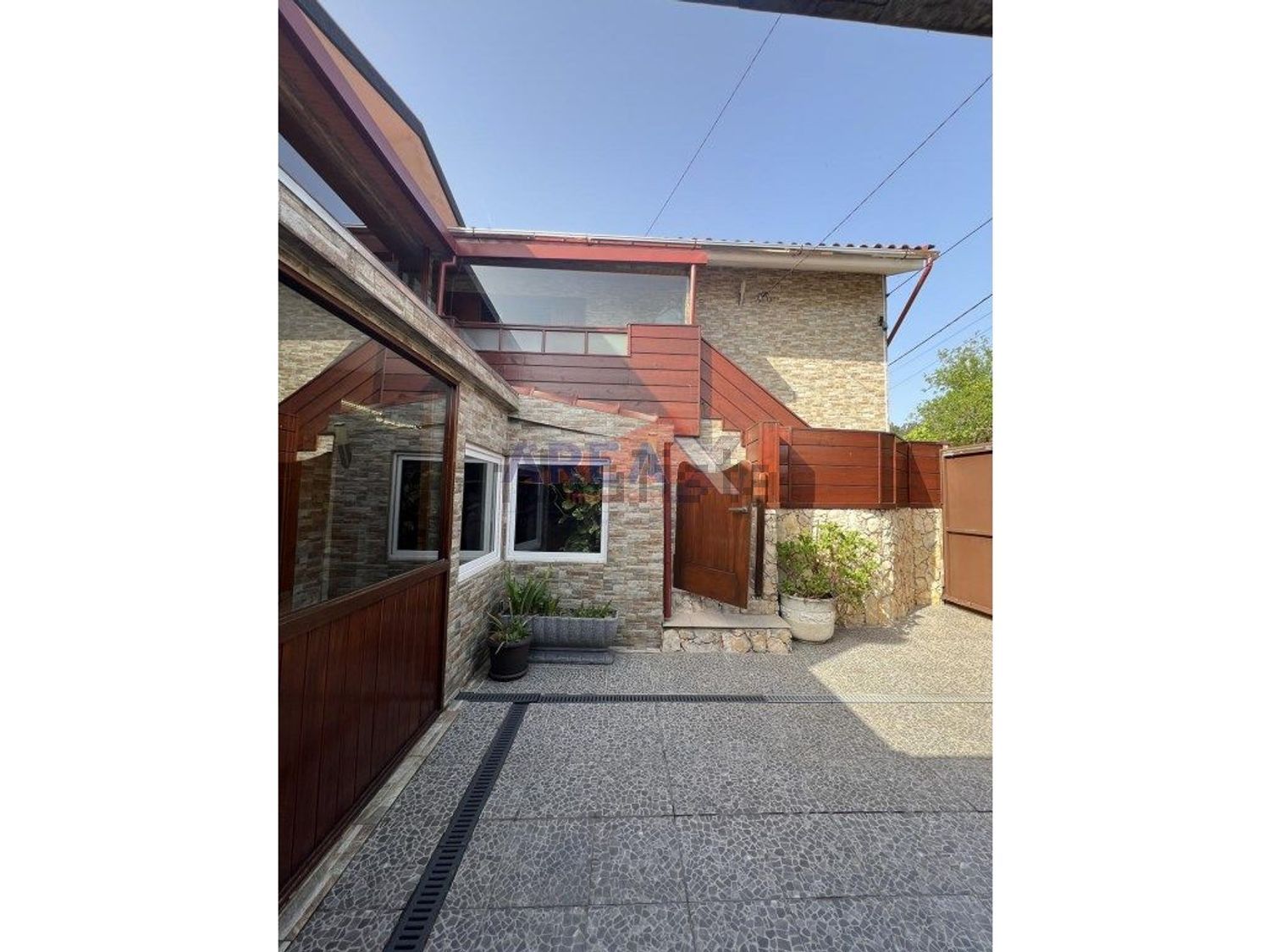 小楼房或独栋别墅出售在Centro de Oliveira de Azeméis - 外立面